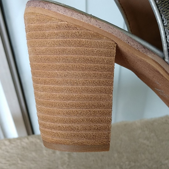 Silver Sequined Open Toe Bootie NWOT - Picture 11 of 12